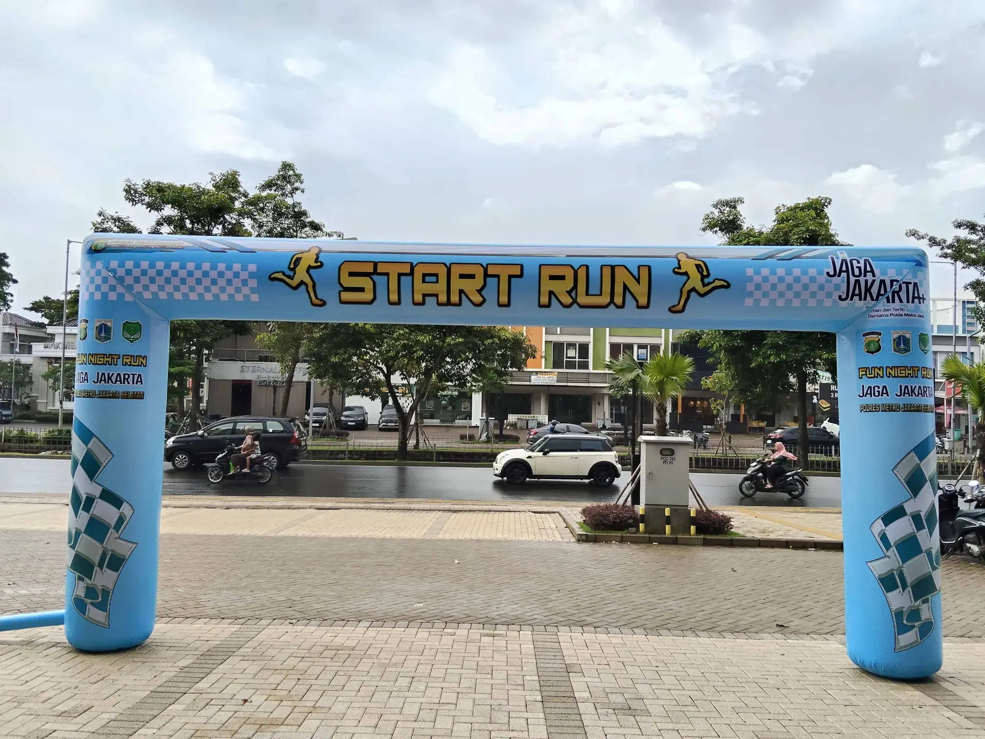 Balon Gate Jakarta - Polsek Sanggrahan